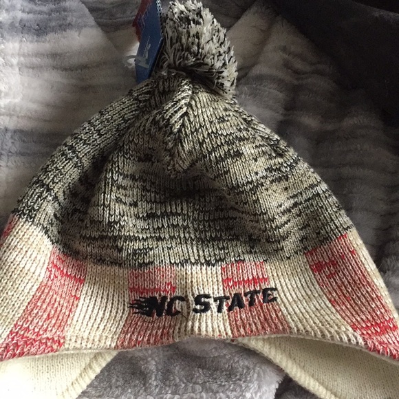 Adidas NC State toboggan winter hat NEW - Picture 2 of 2